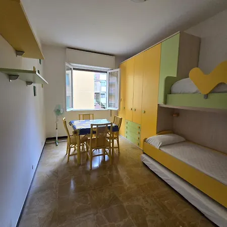 Apartman Rainbow's House *