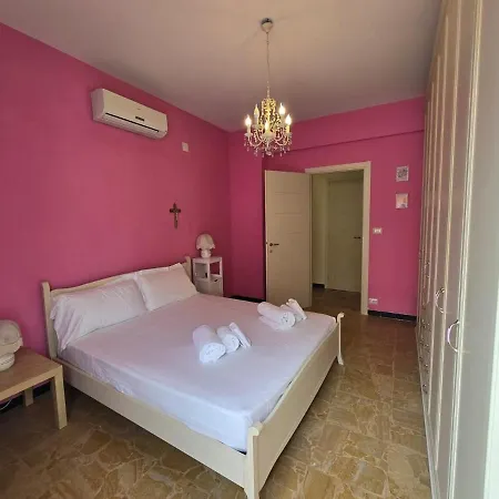 Apartman Rainbow's House *
